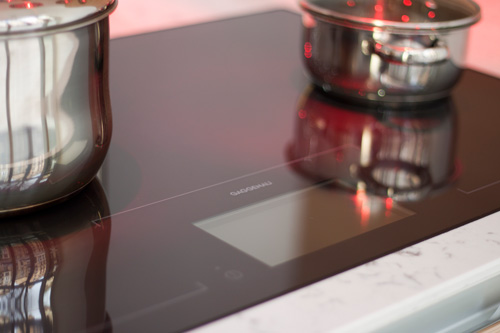 exposición de muebles de cocina en el centro de donostia (Gipuzkoa)